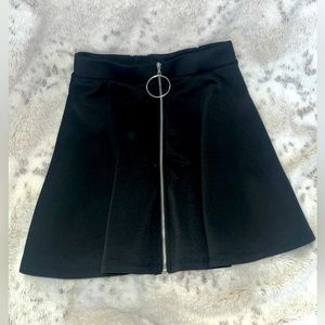 Hot topic pleated zipper skirt